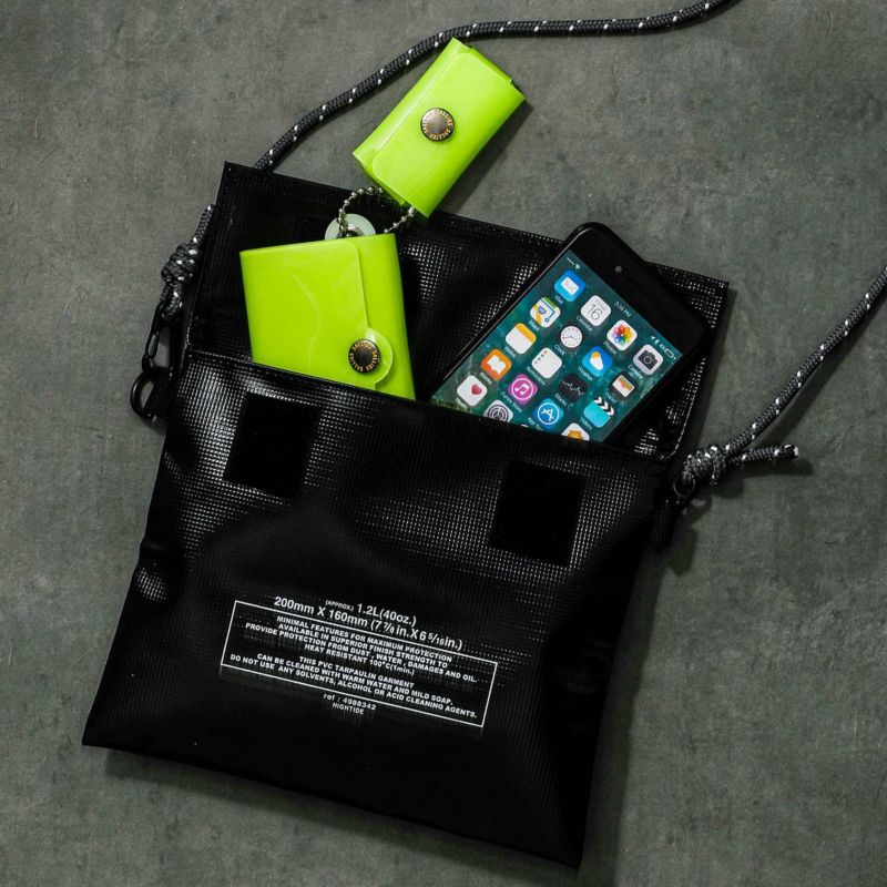Carry-Tite Case (M) Green
