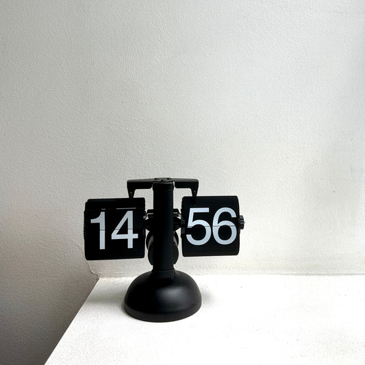 24H Flip Clock Black